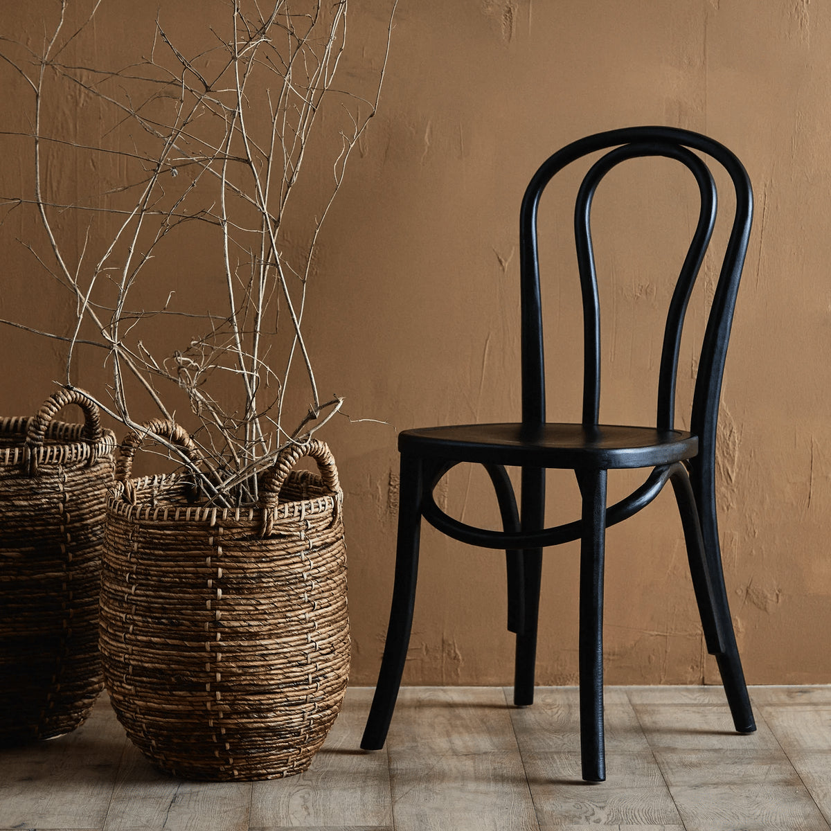 BISTRO Spisebordsstole i Birketræ fra Nordal | Sort
