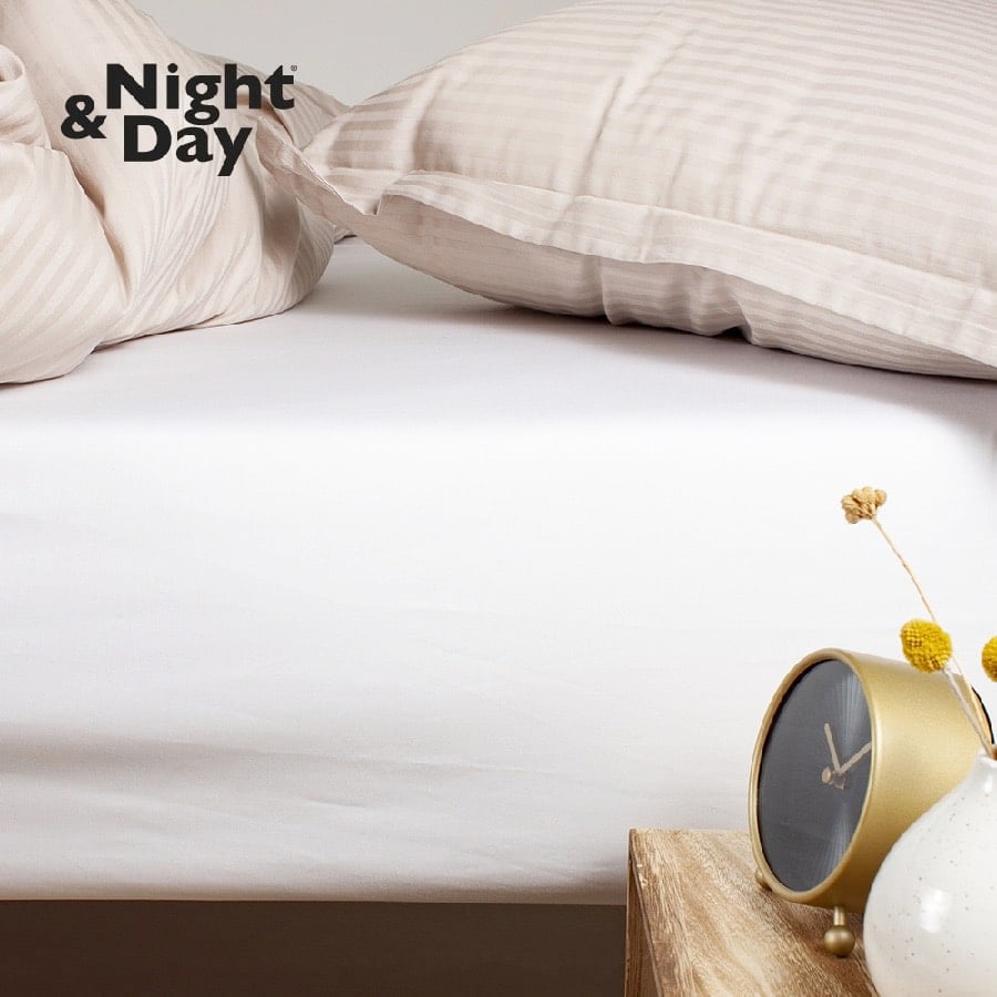 Vådligger Boxlagen/Stræklagen fra Night&Day | 100% Bomuld - jersey | White