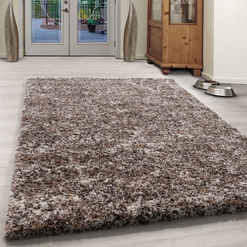 Caroline Gulvtæppe i Beige fra Rugs by Uniquebeds Home & Living | Flere Størrelser i Firkantet & Rund