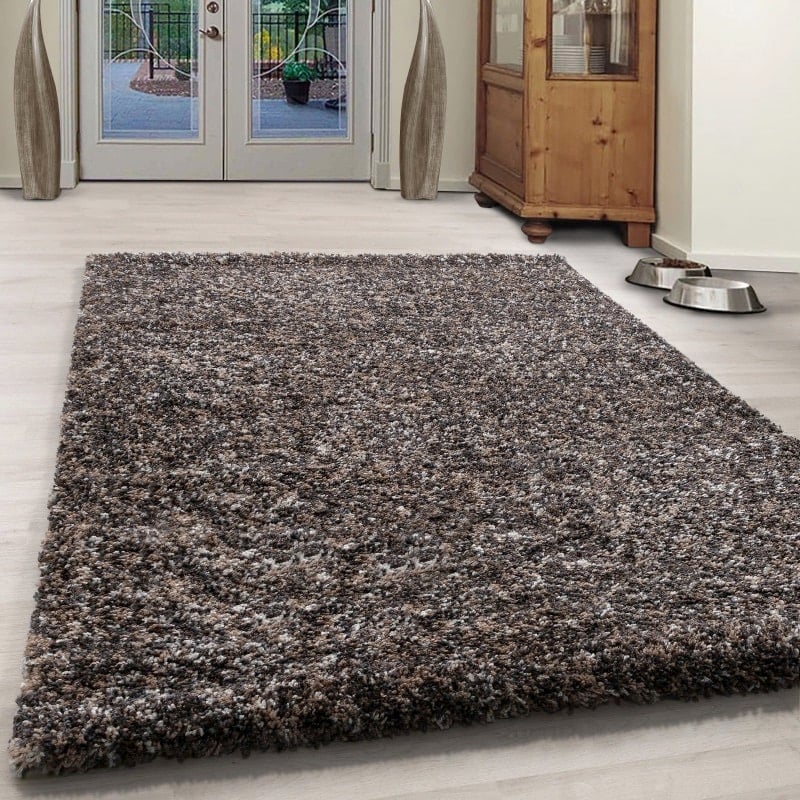 Caroline Gulvtæppe i Taupe fra Rugs by Uniquebeds Home & Living | Flere Størrelser i Firkantet & Rund