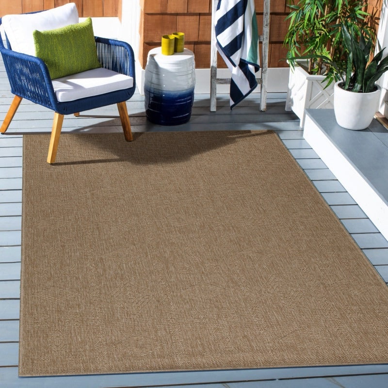 Chloe Indendørs/Udendørs Gulvtæppe i Beige med Simpelt Mønster fra Rugs by Uniquebeds Home & Living | Flere Størrelser