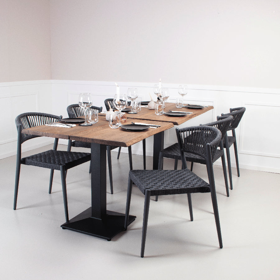 Curve Snedker Cafébord i Massiv Egetræ & Grå Olie fra House Of Sander | B: 72cm. L: 72-130cm. H: 3cm. – fra Unique Beds, Home & Living
