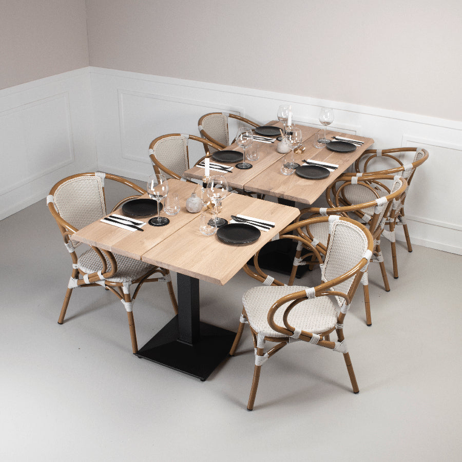 Curve Snedker Cafébord i Massiv Egetræ & Hvid Olie fra House Of Sander | B: 72cm. L: 72-130cm. H: 3cm. – fra Unique Beds, Home & Living