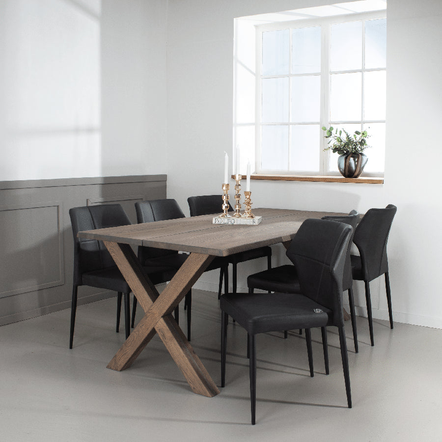 Curve Snedker Spisebord i Massiv Egetræ & Grå Olie fra House Of Sander | B: 95cm. L: 160-295cm. H: 3cm. – fra Unique Beds, Home & Living