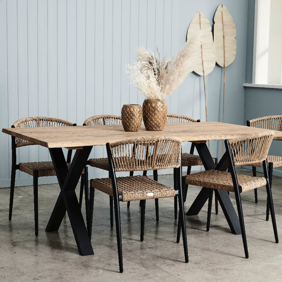 Curve Snedker Spisebord i Massiv Egetræ & Natur Olie fra House Of Sander | B: 95cm. L: 160-295cm. H: 3cm. – fra Unique Beds, Home & Living