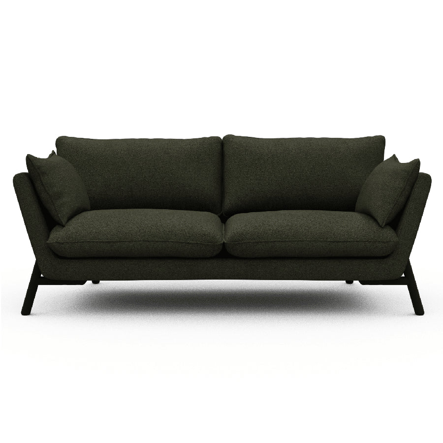 K260 2-Personers Sofa med Dunfyld & Sorte Egetræsben fra Kragelund / Scandinavian Upholstery | Flere Farver – fra Unique Beds, Home & Living
