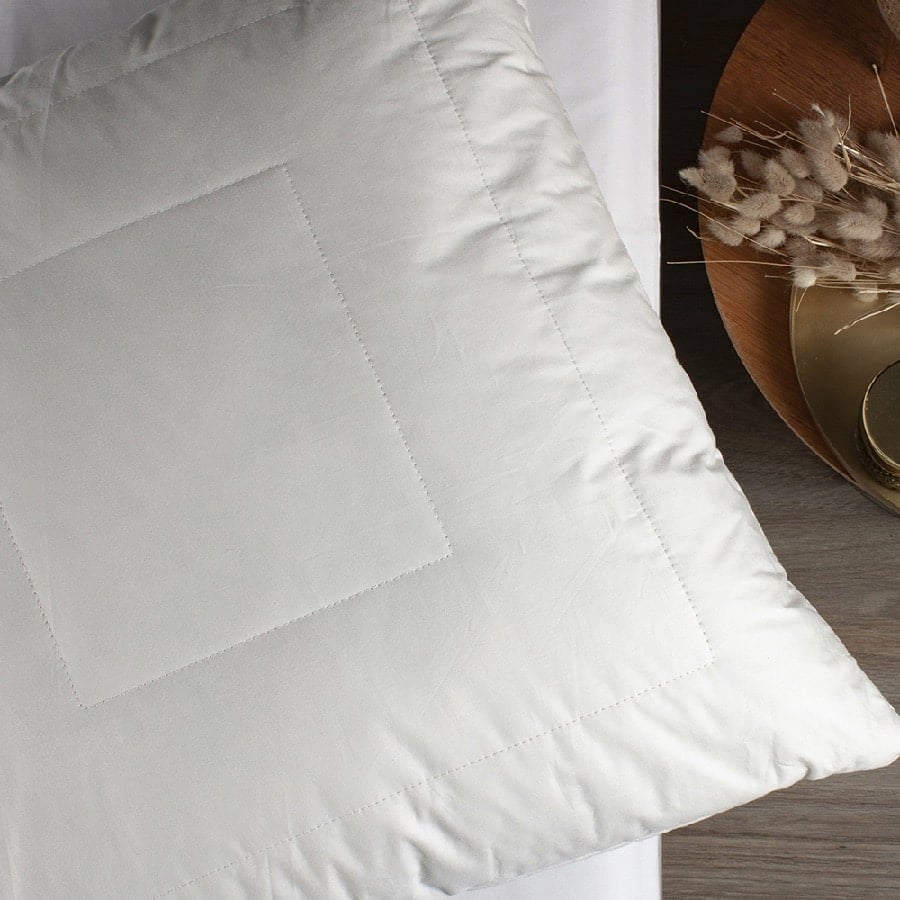 LAPLAND Uldpude omfavnet af 100% bomuld fra ARCTIC | 60x63 cm