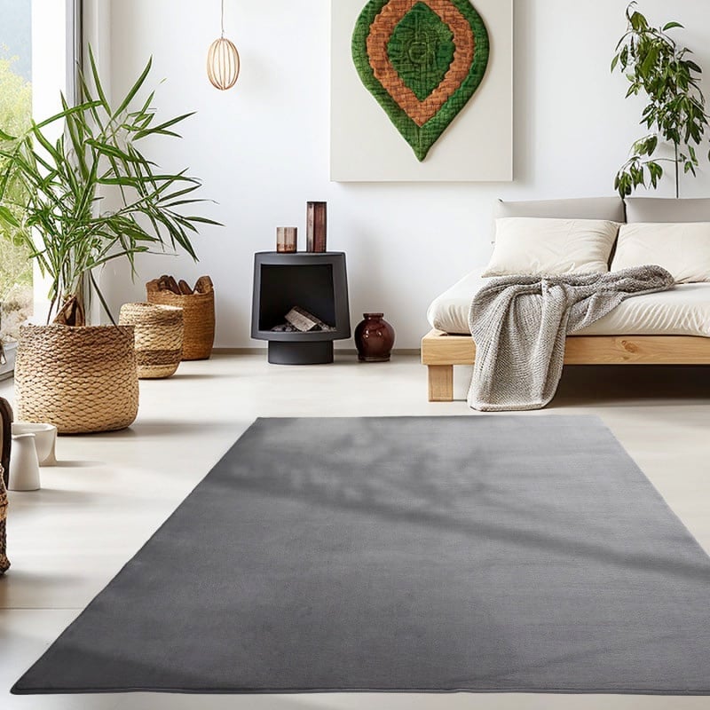 Margot Gulvtæppe i Mørkegrå med Skridsikkert Underlag fra Rugs by Uniquebeds Home & Living | Flere Størrelser i Firkantet & Rund
