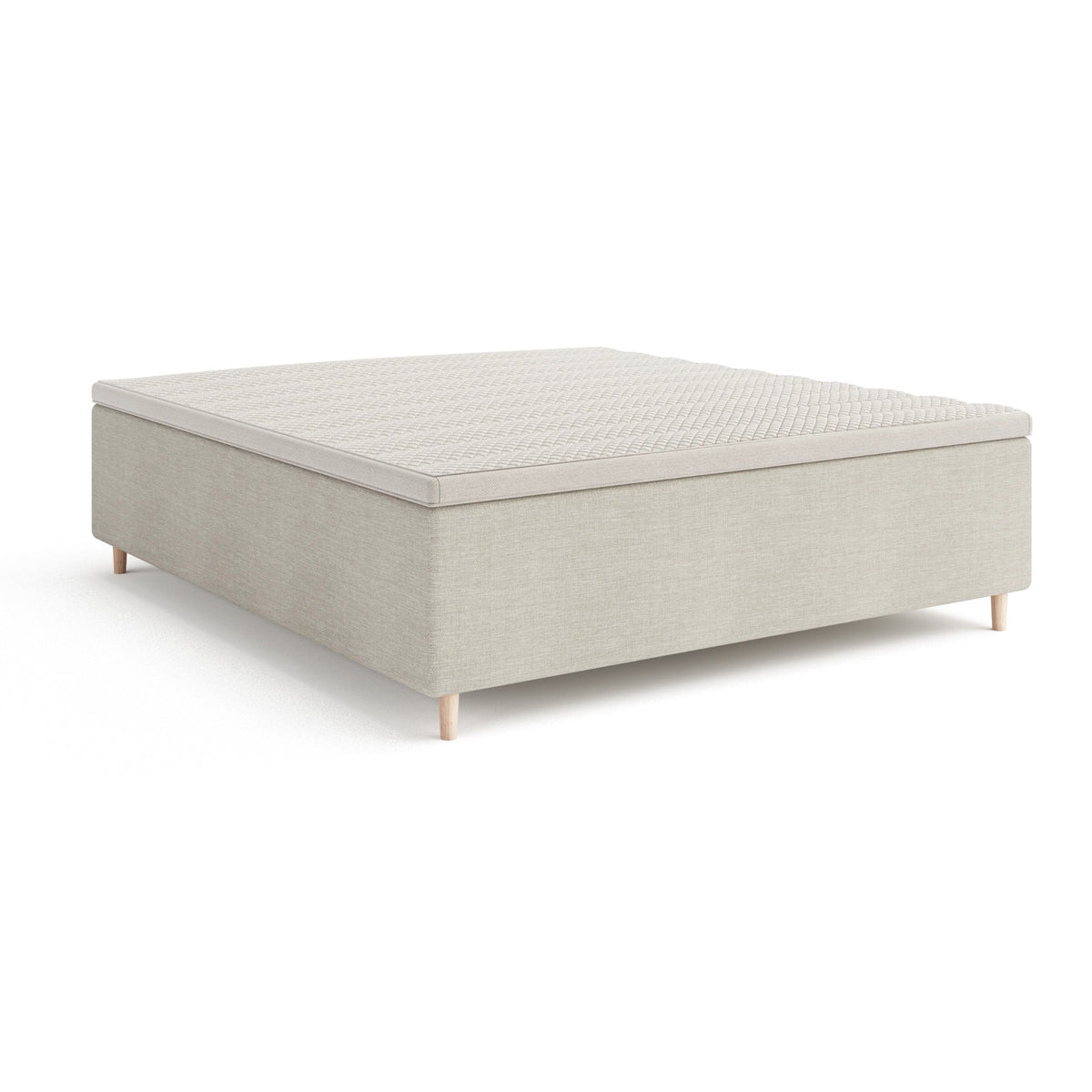 Xcellent Nature kontinentalseng i Omega Beige med topmadras på egetræsben, fritlagt på hvid baggrund fra UniqueBeds Home and Living