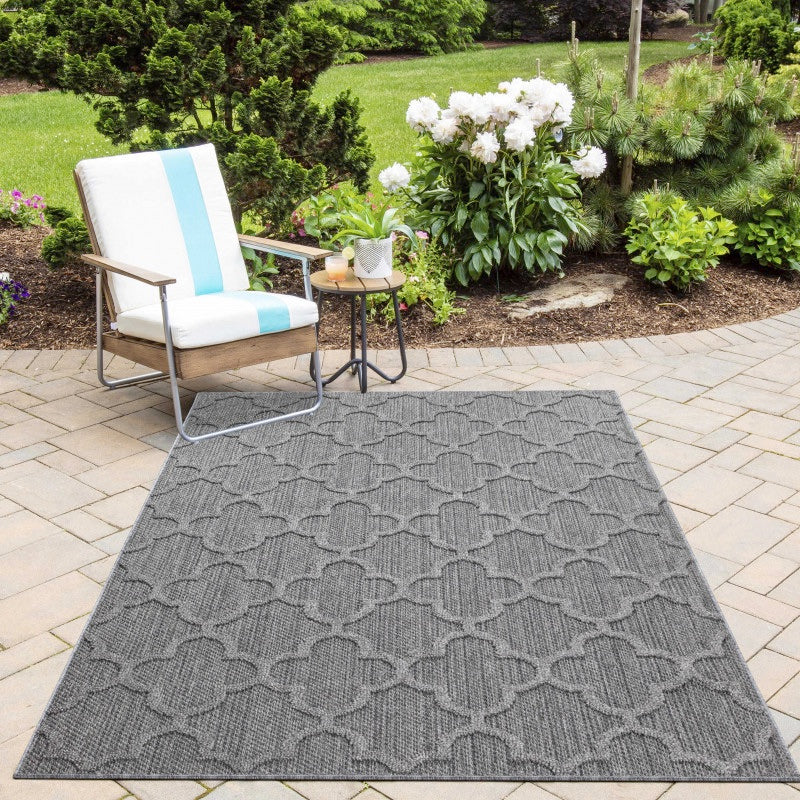 Scarlett Indendørs/Udendørs Gulvtæppe i Grå med Simpelt Quatrefoil Mønster fra Rugs by Uniquebeds Home & Living | Flere Størrelser