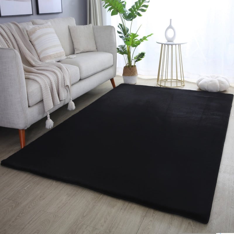 Violet Gulvtæppe i Sort fra Rugs by Uniquebeds Home & Living | Flere Størrelser i Firkantet & Rund