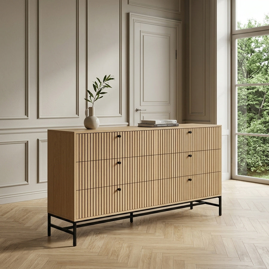 Albany Kommode i Eg Melamin med Lamel Front & Stel i Sort Stål fra Actona | B157,9xD40xH80,4cm - Billede 1