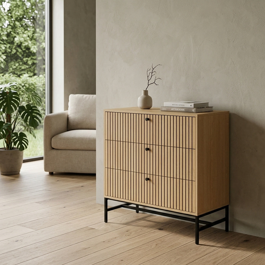 Albany Kommode i Eg Melamin med Lamel Front & Stel i Sort Stål fra Actona | B80,6xD40xH80,4cm - Billede 1