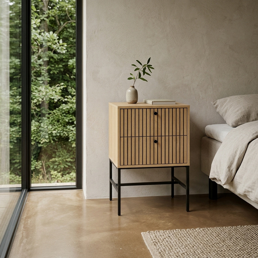 Albany Natbord i Eg Egetræ med Lamel Front & Stel i Sort Stål fra Actona | B45,6xD40xH70cm - Billede 1
