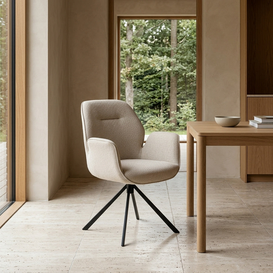 Aura spisebordsstol med armlæn i Beige fra Actona | 61x62x90cm - Billede 1