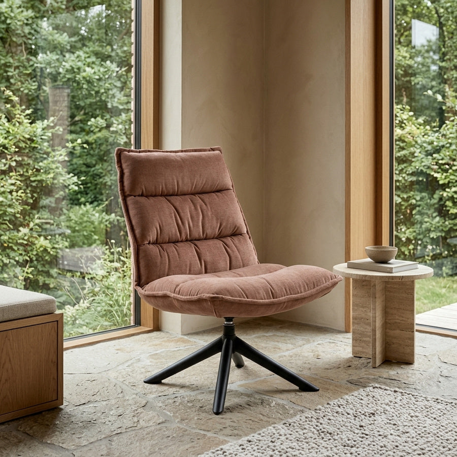 Blizzard Loungestol i Rosewood Stof med Drejefunktion og Horisontal Syning og Stel i Sort Stål fra Actona | 70x80x98cm - Billede 1
