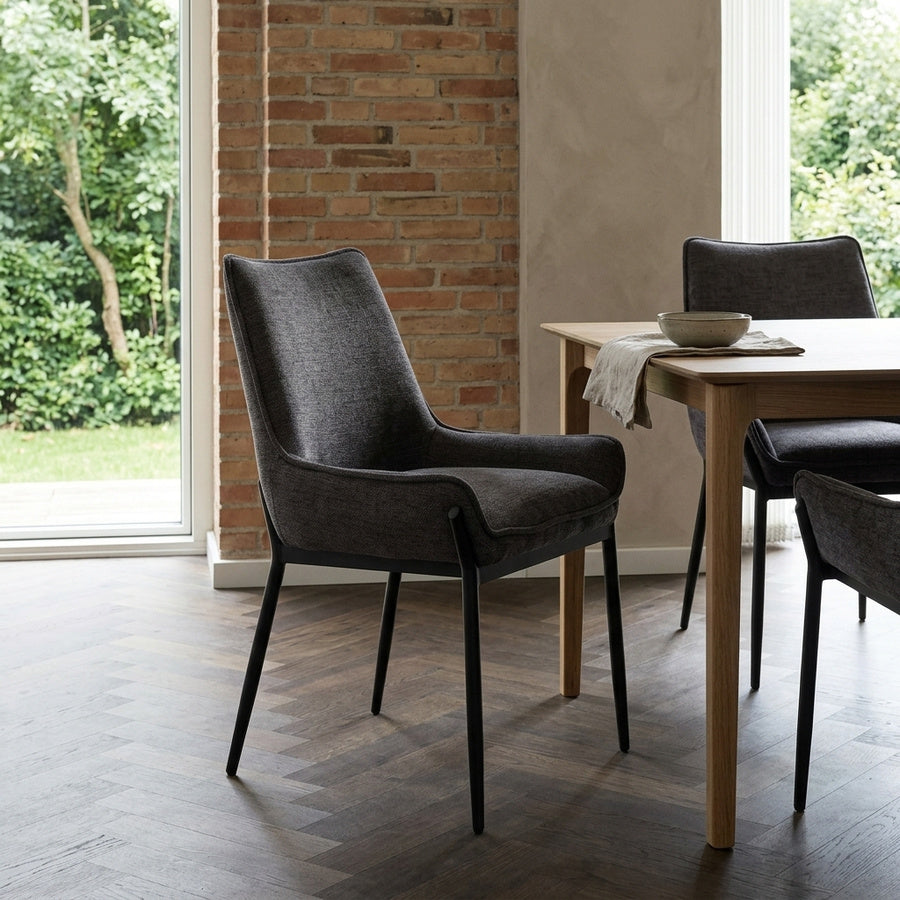 Calgary Spisebordsstol med Armlæn i Mørkegrå Stof fra Unique Furniture | B58xH84xD59cm - Billede 1