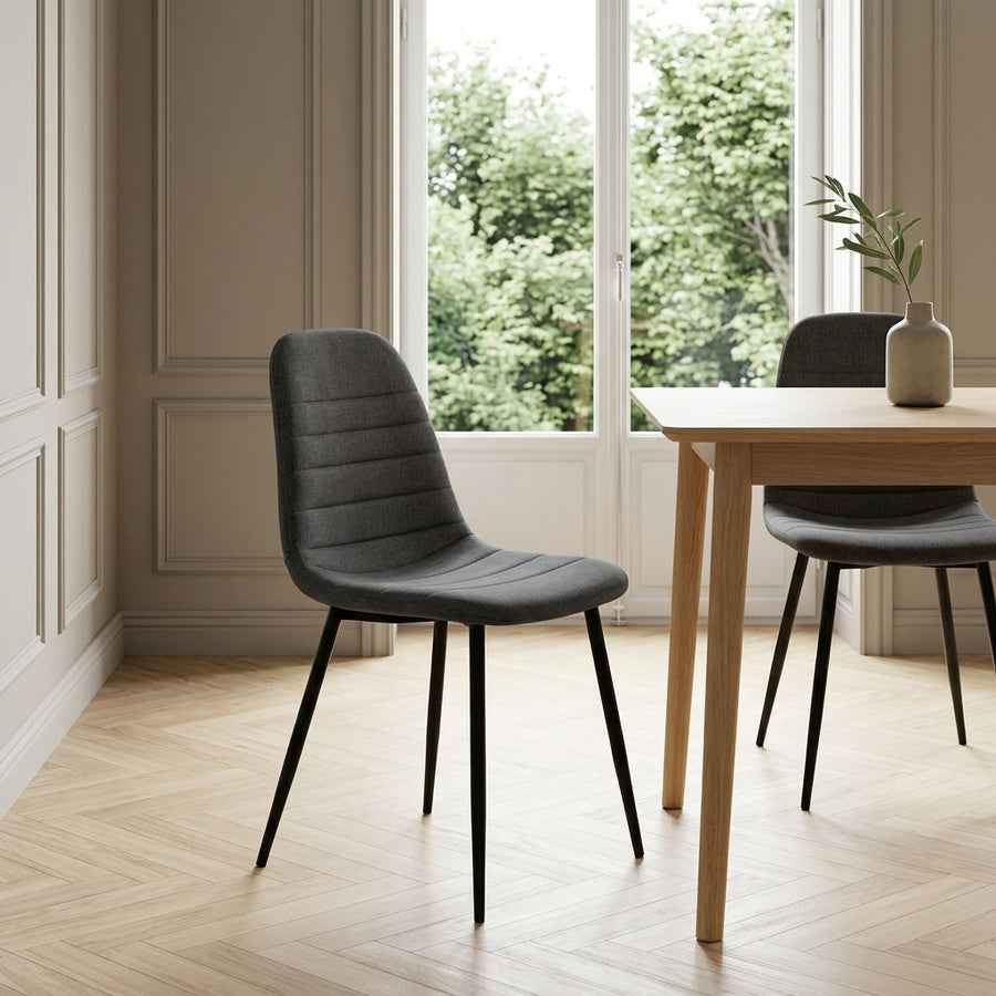 Celia Spisebordsstol i Mørkegrå Polyester med Horisontal Syning og Stel i Sort Stål fra Actona | 44x54x86cm - Billede 1