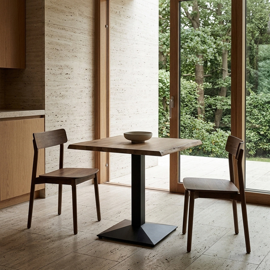 Curve Snedker Cafébord i Massiv Egetræ & Mocca Olie fra House Of Sander | B: 72cm. L: 72-130cm. H: 3cm. - Billede 1 – fra Unique Beds, Home & Living