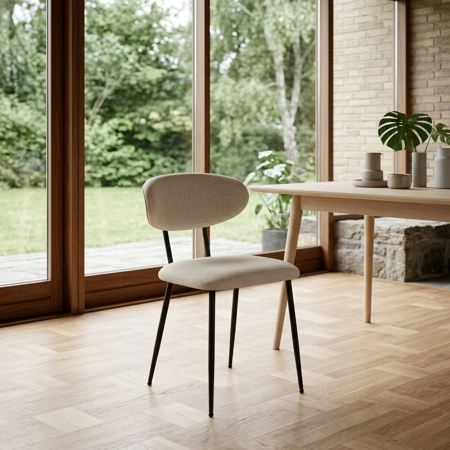 Denise Spisebordsstol i Beige Stof og Stel i Sort Stål fra Actona | 43,5x53x78,5cm - Billede 1