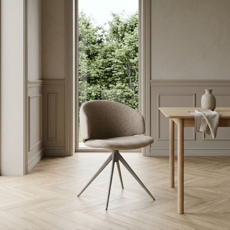 Ella Spisebordsstol i Beige Stof med Drejefunktion og Stel i Grå Stål fra Actona | 53x54x78cm - Billede 1