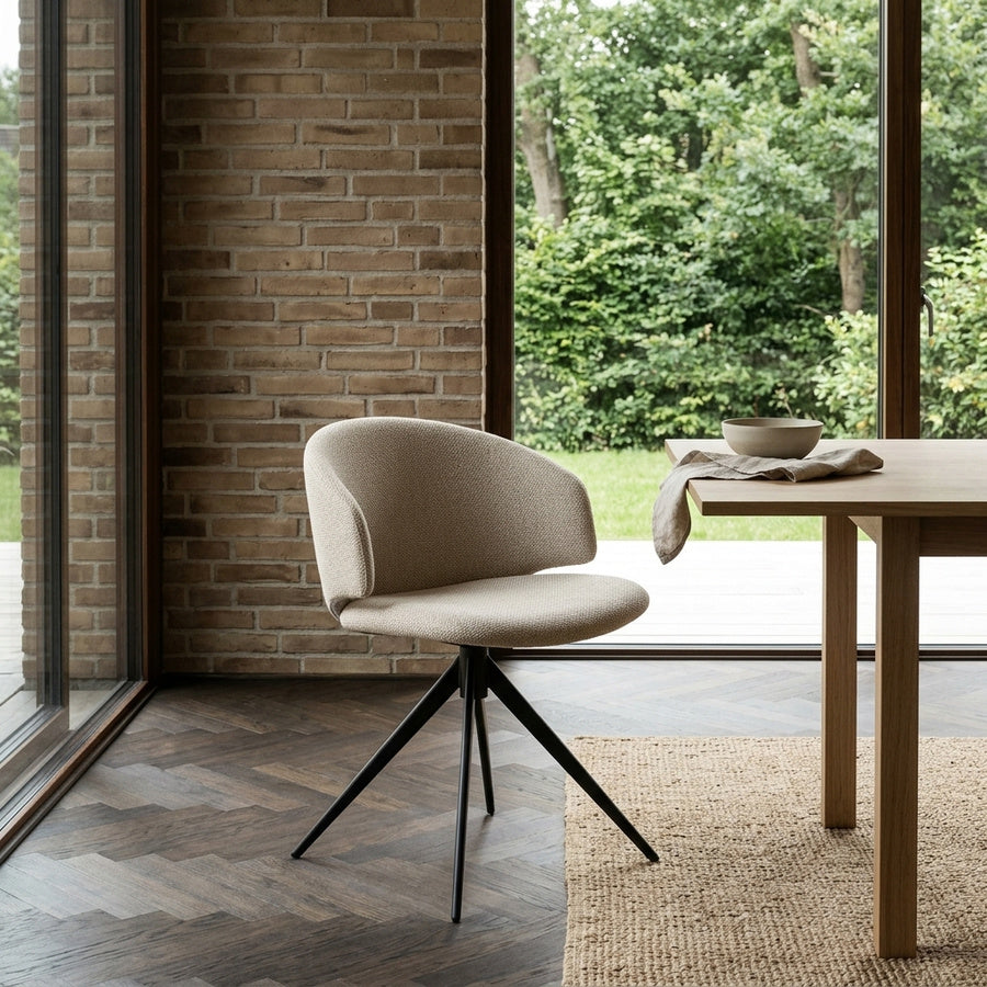 Ella Spisebordsstol i Beige Stof og Stel i Sort Stål fra Actona | 53x54x78cm - Billede 1