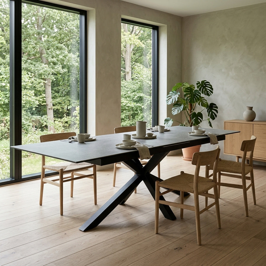 Heaven Spisebord i Grå Keramik med Synkron Udtræk & Tillægsplade Opbevaring & Stel i Sort Stål fra Actona | L200-240xB100xH76cm - Billede 1