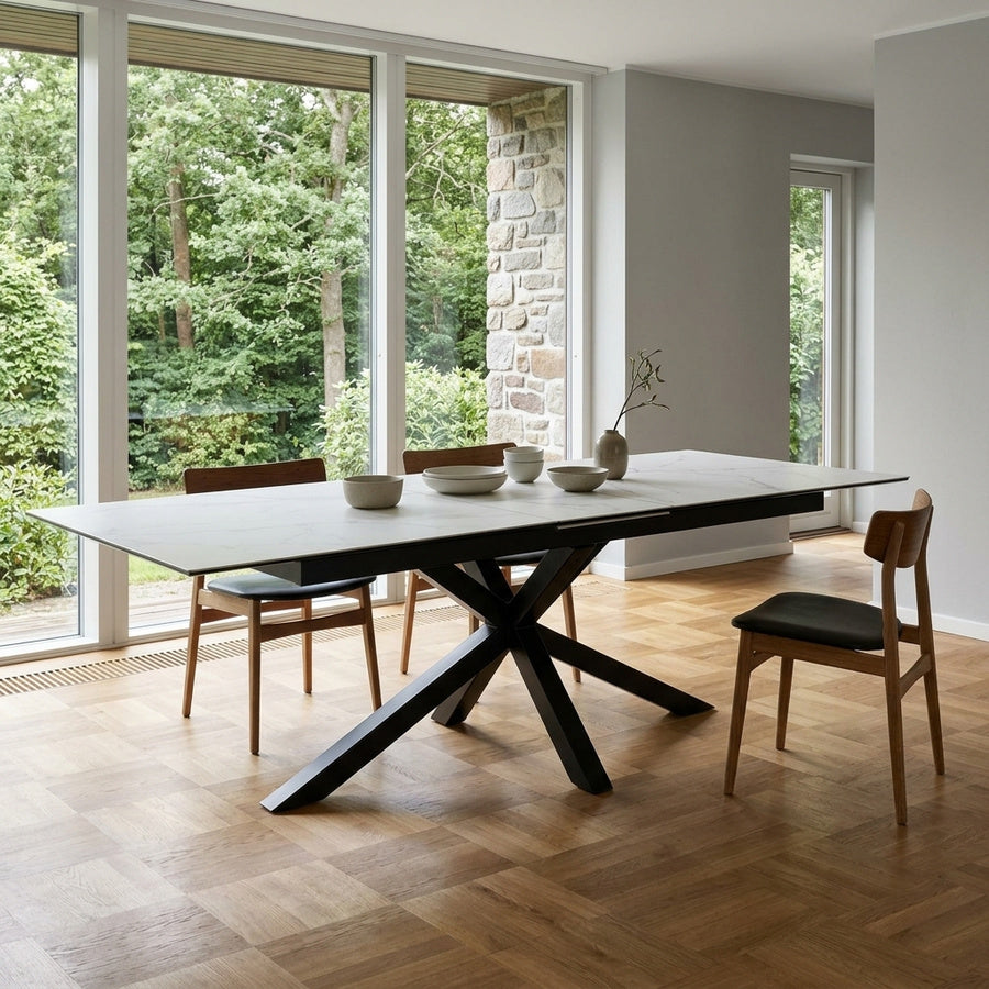 Heaven Spisebord i Hvid Keramik med Synkron Udtræk & Tillægsplade Opbevaring & Stel i Sort Stål fra Actona | L200-240xB100xH76cm - Billede 1