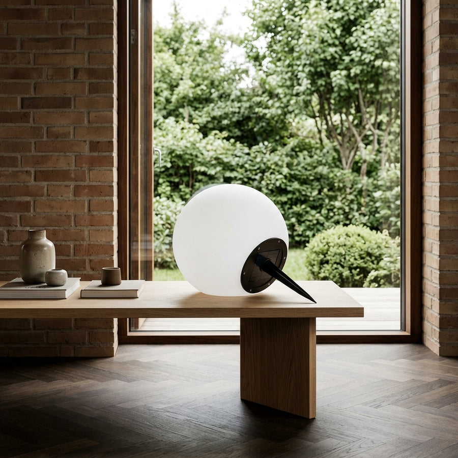 Lifton Genopladelig LED Lampe i Hvid med Integreret Solcelle fra House Nordic | Ø25cm - Billede 1