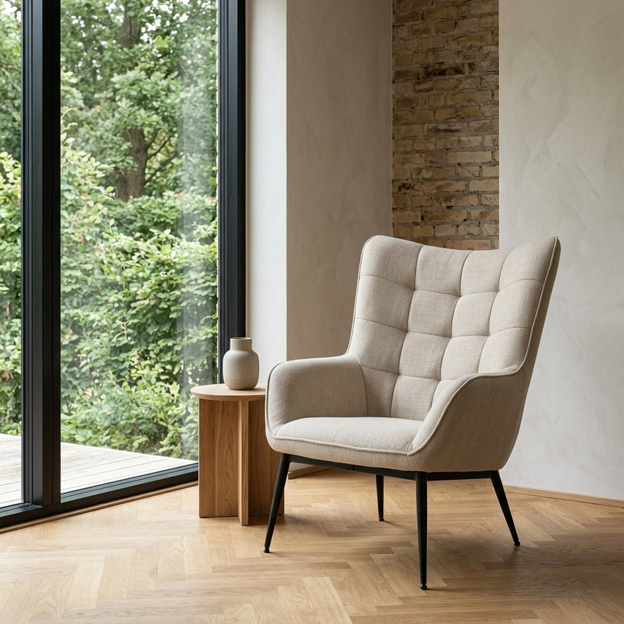 Redding Hvilestol i Beige Stof med Tuftinger og Firkantede Syninger og Stel i Sort Stål fra Actona | 76,5x91x99cm - Billede 1