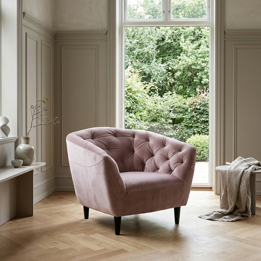 Ria 1-Personers i Dusty Rose Stof med Indsyninger og Posefjedre og Stel i Sort Gummitræ fra Actona | 84x97x78cm - Billede 1