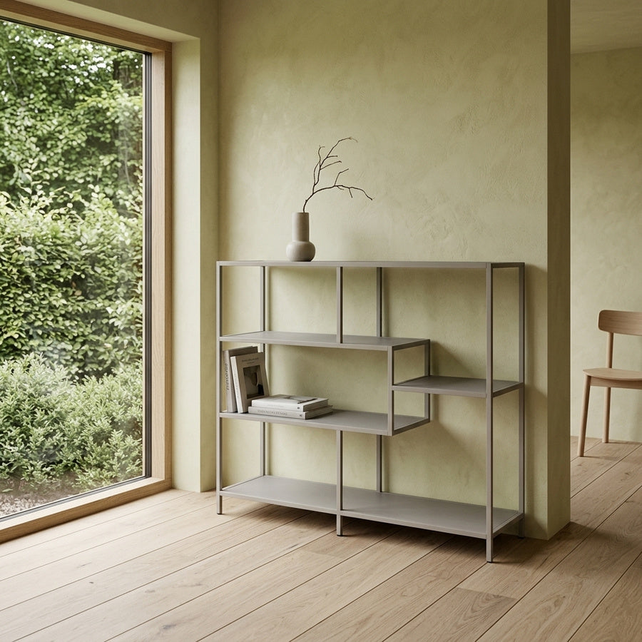 Seaford Reol i Grå Melamin & Stel i Grå Stål med Asymmetrisk Opsætning fra Actona | B114xD35xH78cm - Billede 1