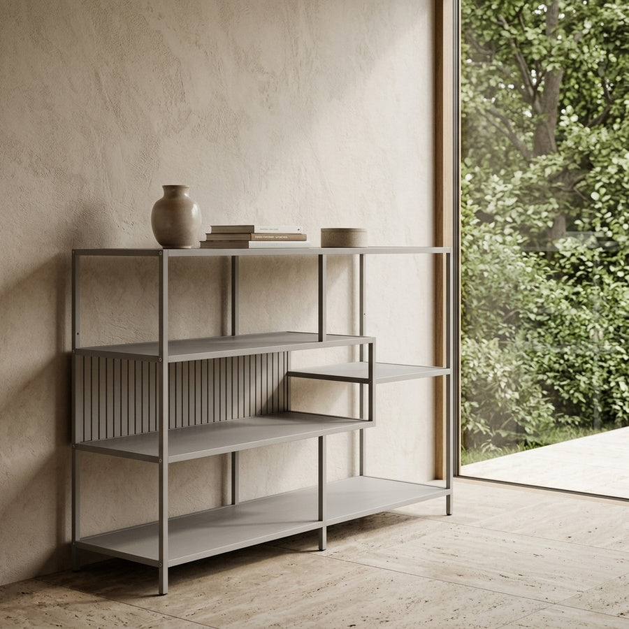 Seaford Reol i Grå Melamin & Stel i Grå Stål med Asymmetrisk Opsætning & Vendbar Bagpanel fra Actona | B114xD35xH78cm - Billede 1