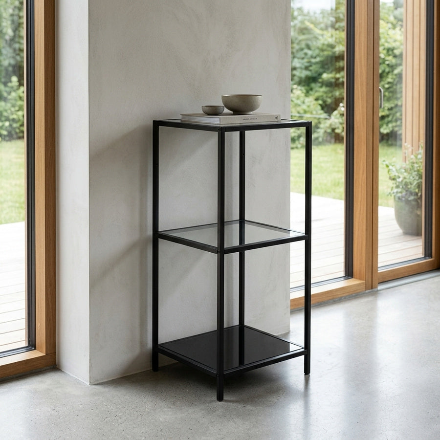 Seaford Reol i Sort Stål & 2 Hylder i Klar & Sort Glas fra Actona | B35xD37xH82,5cm - Billede 1