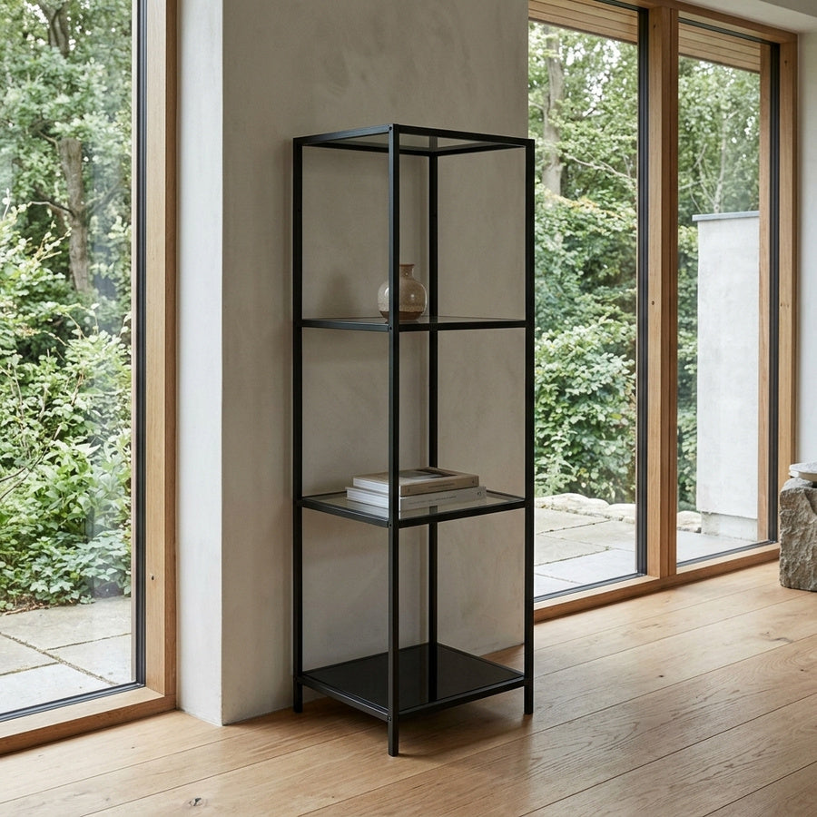 Seaford Reol i Sort Stål & Hylder i Klar & Sort Glas fra Actona | B35xD37xH119,5cm - Billede 1