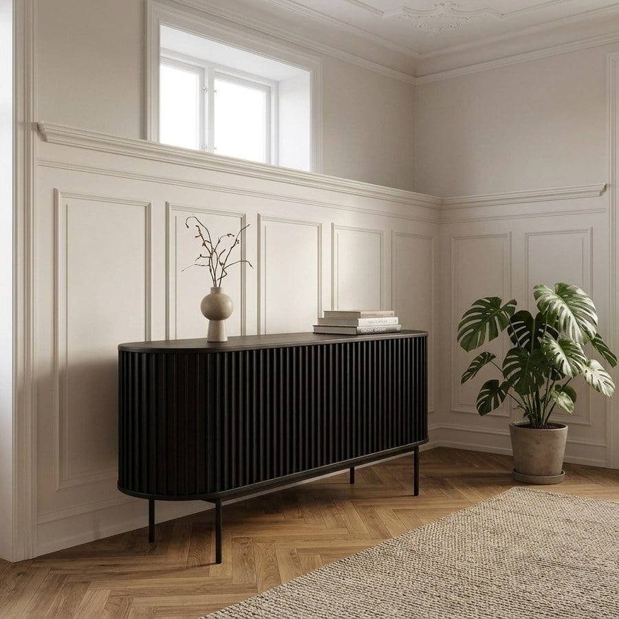 Siena Skænk i Sort Egetræ med Sorte Metalben fra Unique Furniture | B160xH73xD45cm