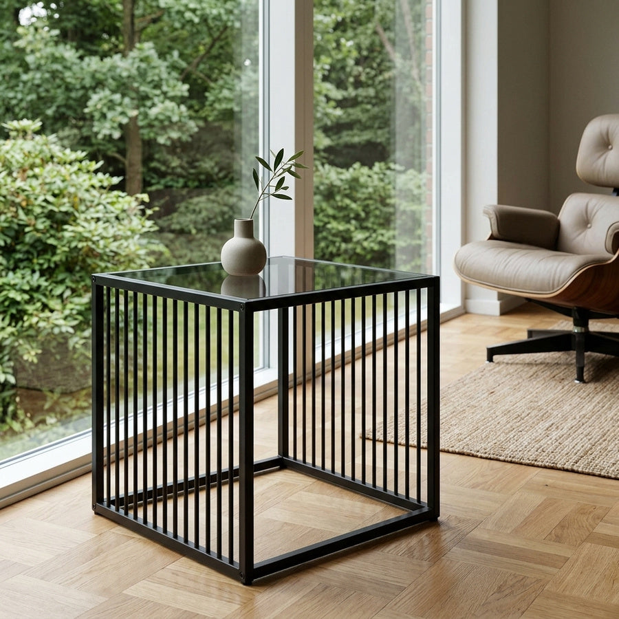 Strington Hjørnebord i Røg Hærdet Glas & Stel i Sort Stål fra Actona | B40xD40xH40cm - Billede 1