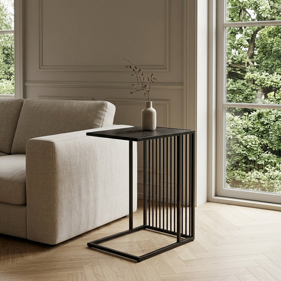 Strington Hjørnebord i Sort Melamin & Stel i Sort Stål fra Actona | B43xD35xH63cm - Billede 1