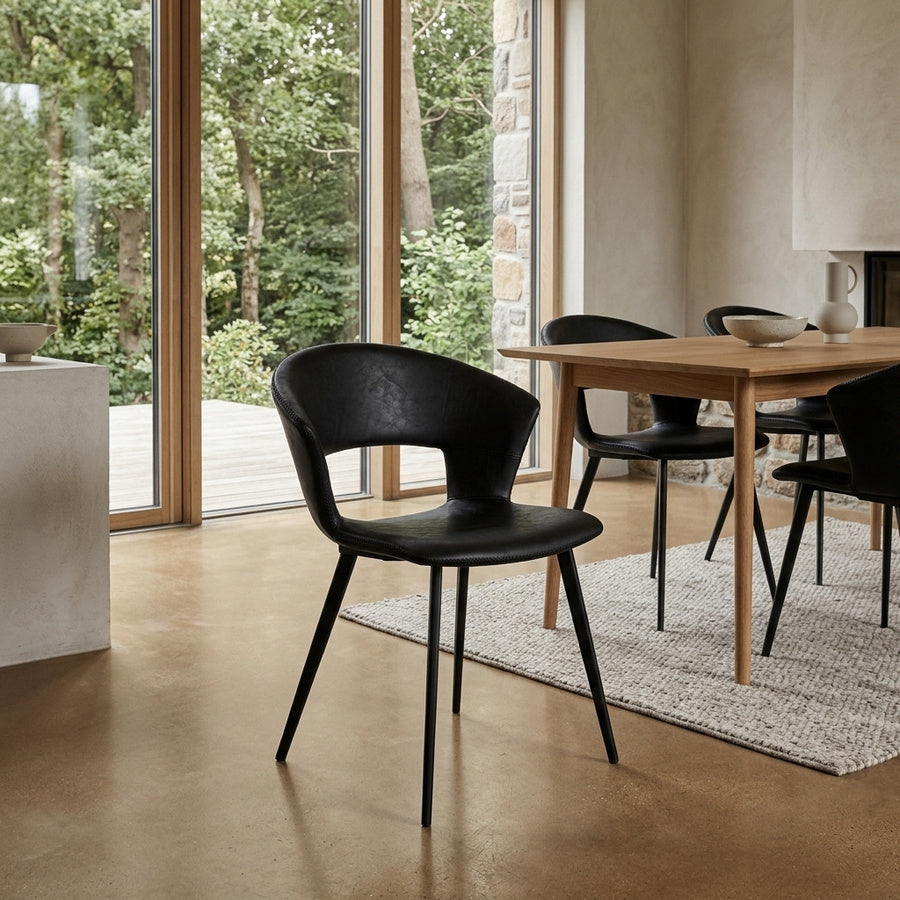 Tora Spisebordsstol i Sort Imiteret Læder & Sort Stel fra House Of Sander | H77 x B58 x L62 cm - Billede 1