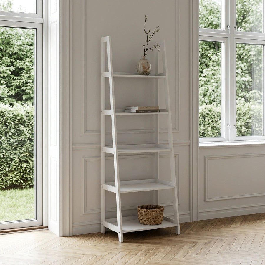 Wally Reol i Hvid MDF med Trappeform fra Actona | B63xD40xH180cm - Billede 1
