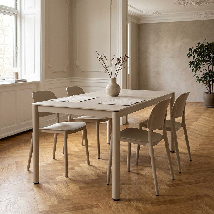 Alcudia Spisebord i Sand Keramik & Stel i Sand Aluminium fra House Nordic | B90xL160xH74 cm
