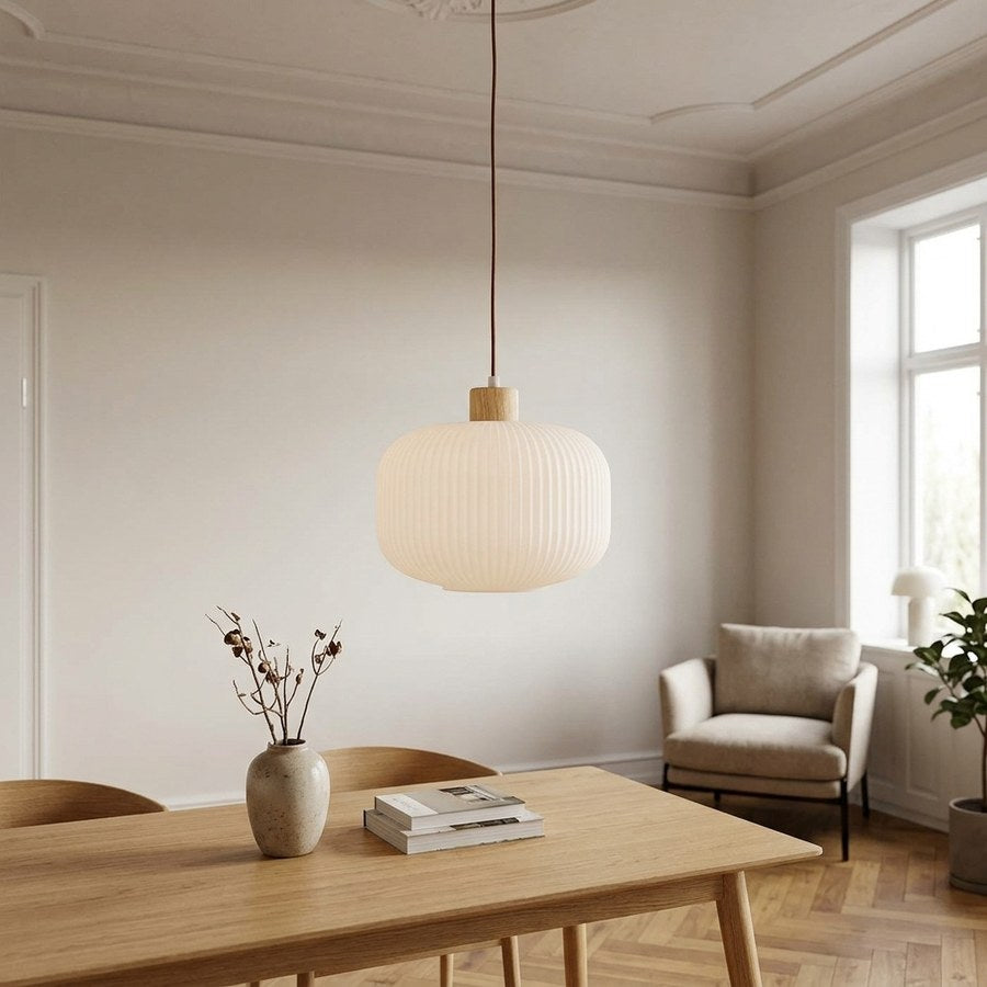 Argalo Pendel i Hvid Glas & Træ fra House Nordic | Ø30xH26 cm