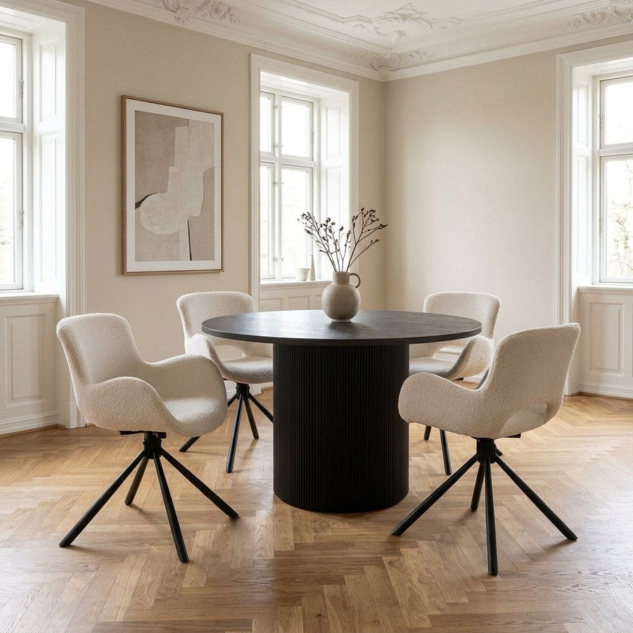 Boavista Spisebordssæt med Amorim Spisebordsstole i Mørkebrun MDF & Off-white Stof fra House Nordic | 4 Stole & 1 Bord