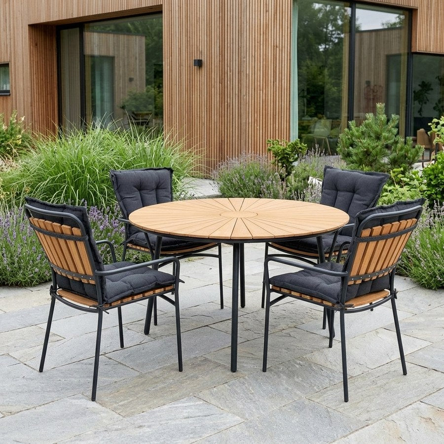 Cleveland Havemøbelsæt med Cleveland Spisebordsstole i Natur Teaktræ & Stel i Sort Metal fra House Nordic | 4 Stole & 1 Bord