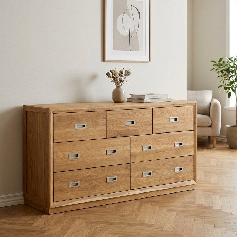 Como Kommode i Natur Egetræ med 7 Skuffer & Greb i Metal fra Unique Furniture | B145xD42xH76 cm