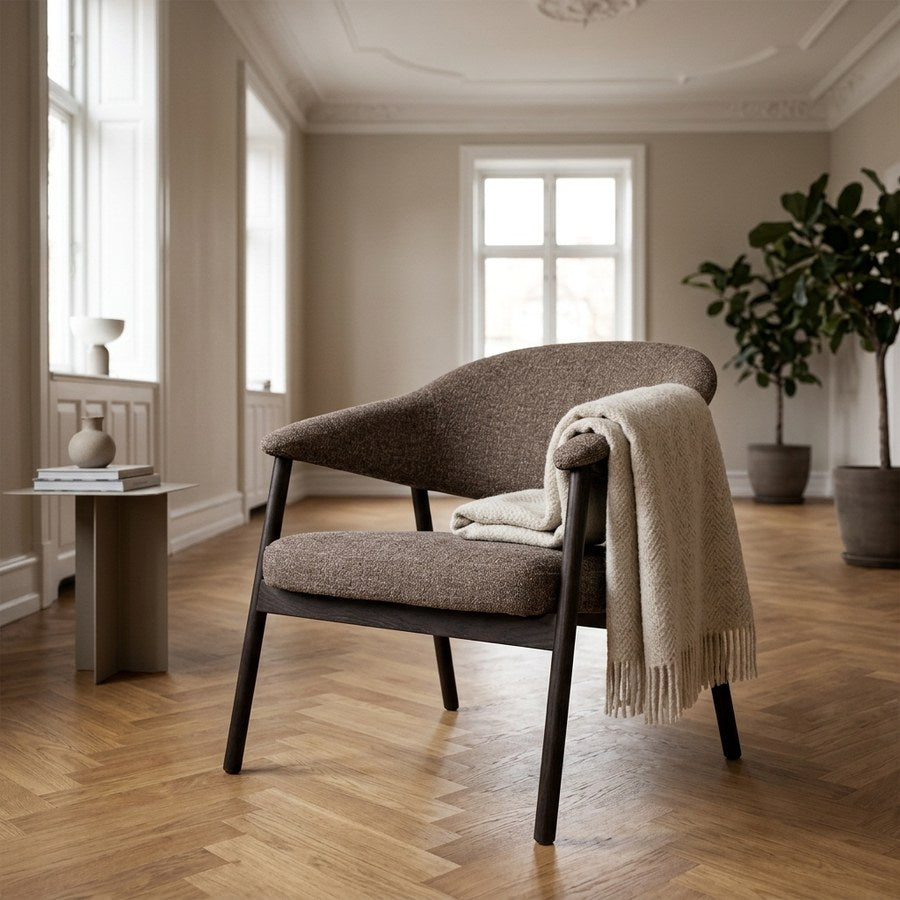 Elk Loungestol i Mørk Taupe Chenille & Ben i Mørk Espresso Egetræ fra Unique Furniture | B69xD71xH76 cm