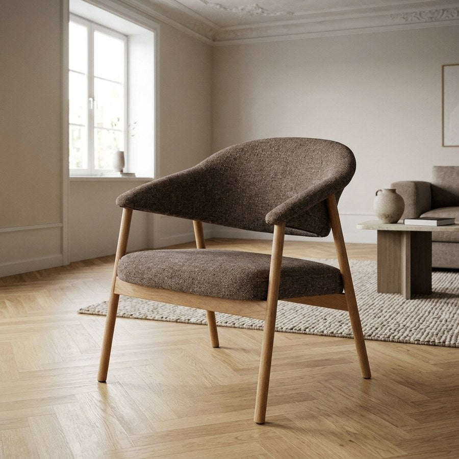 Elk Loungestol i Mørk Taupe Polyester & Ben i Natur Egetræ fra Unique Furniture | B69xD71xH76 cm
