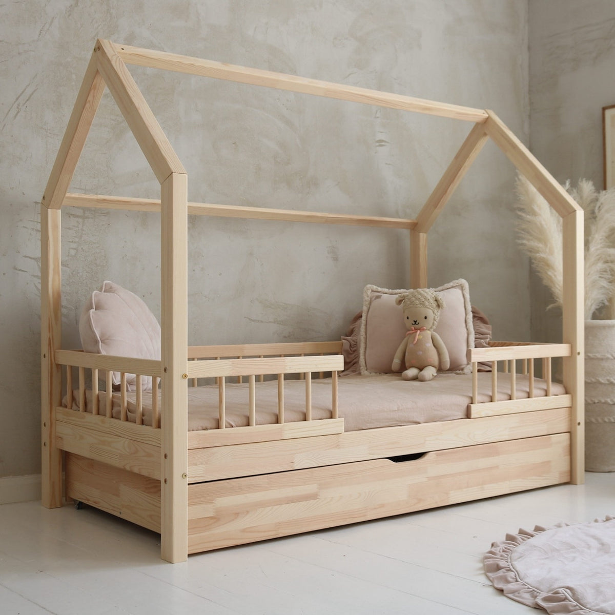 Bello Duo Plus Husseng med Midterindgang og Skuffe i Limet Fyrretræ i Flere Farver fra Raw Kids i farven Natur – fra Unique Beds, Home & Living
