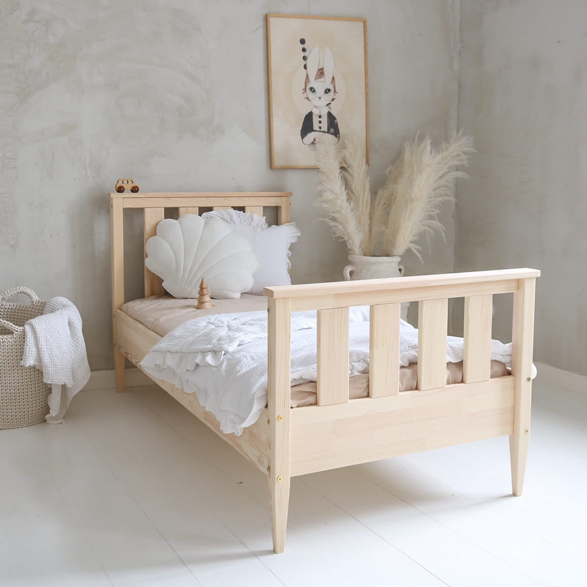Boho Maxi Børneseng i Limet Fyrretræ i Flere Farver fra Raw Kids i farven Natur – fra Unique Beds, Home & Living