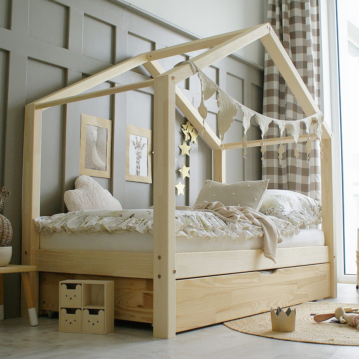 House Classic Plus Husseng med Skuffe i Limet Fyrretræ i Flere Farver fra Raw Kids i farven Natur – fra Unique Beds, Home & Living